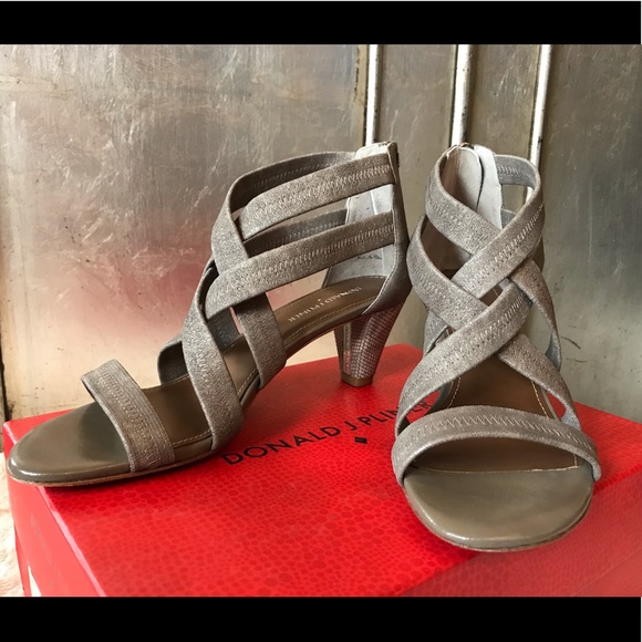 Donald J Pliner - Picture 1 of 3